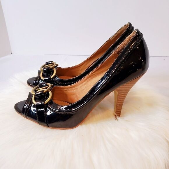 TRIBECCA by Kenneth Cole Patent Leather Peep-Toe - Picture 3 of 6